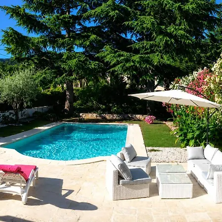 Villa De Luxe Avec Piscine Privée Et Jardin *